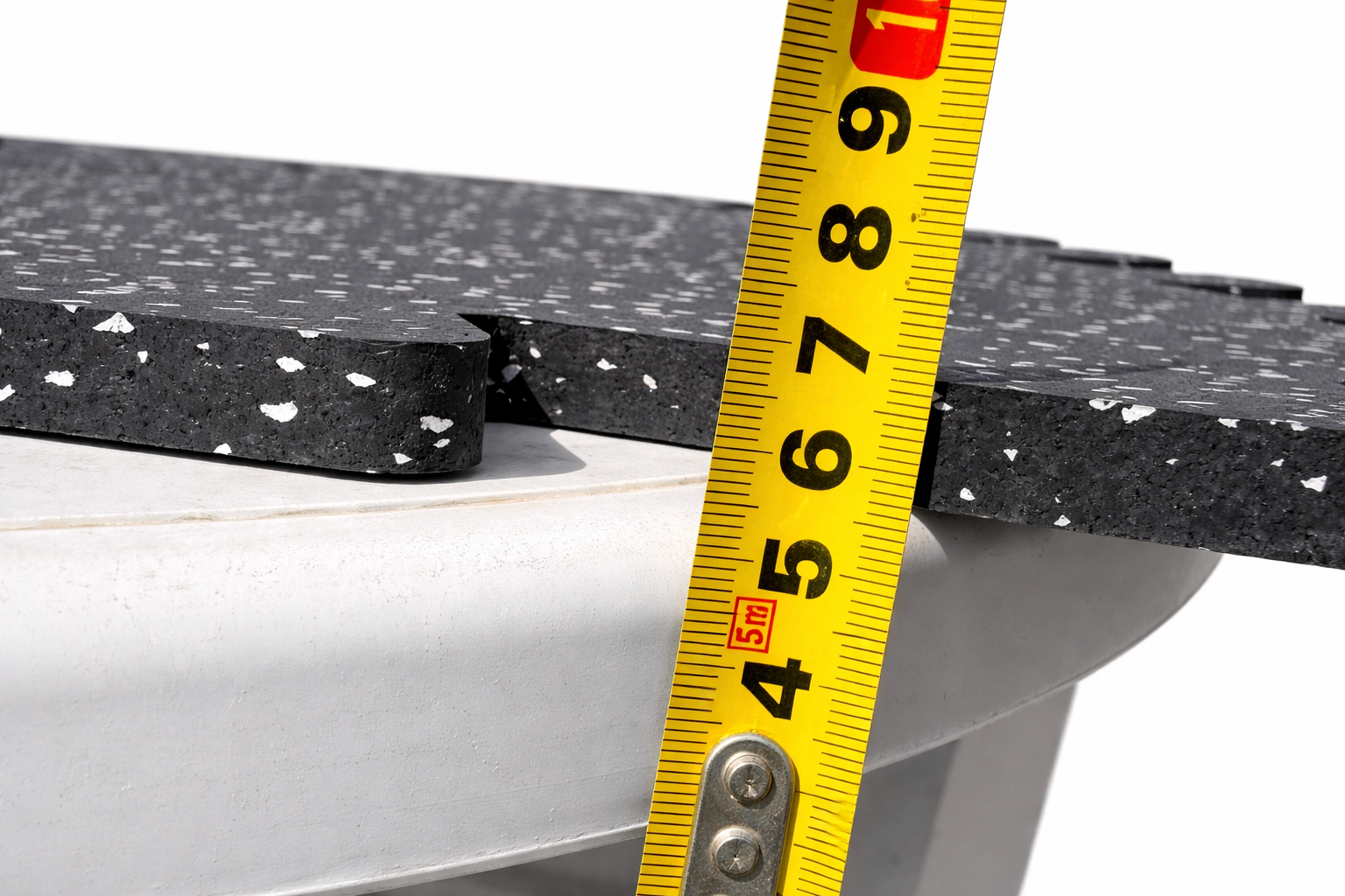 10 mm thick interlocking recycled rubber floor mat